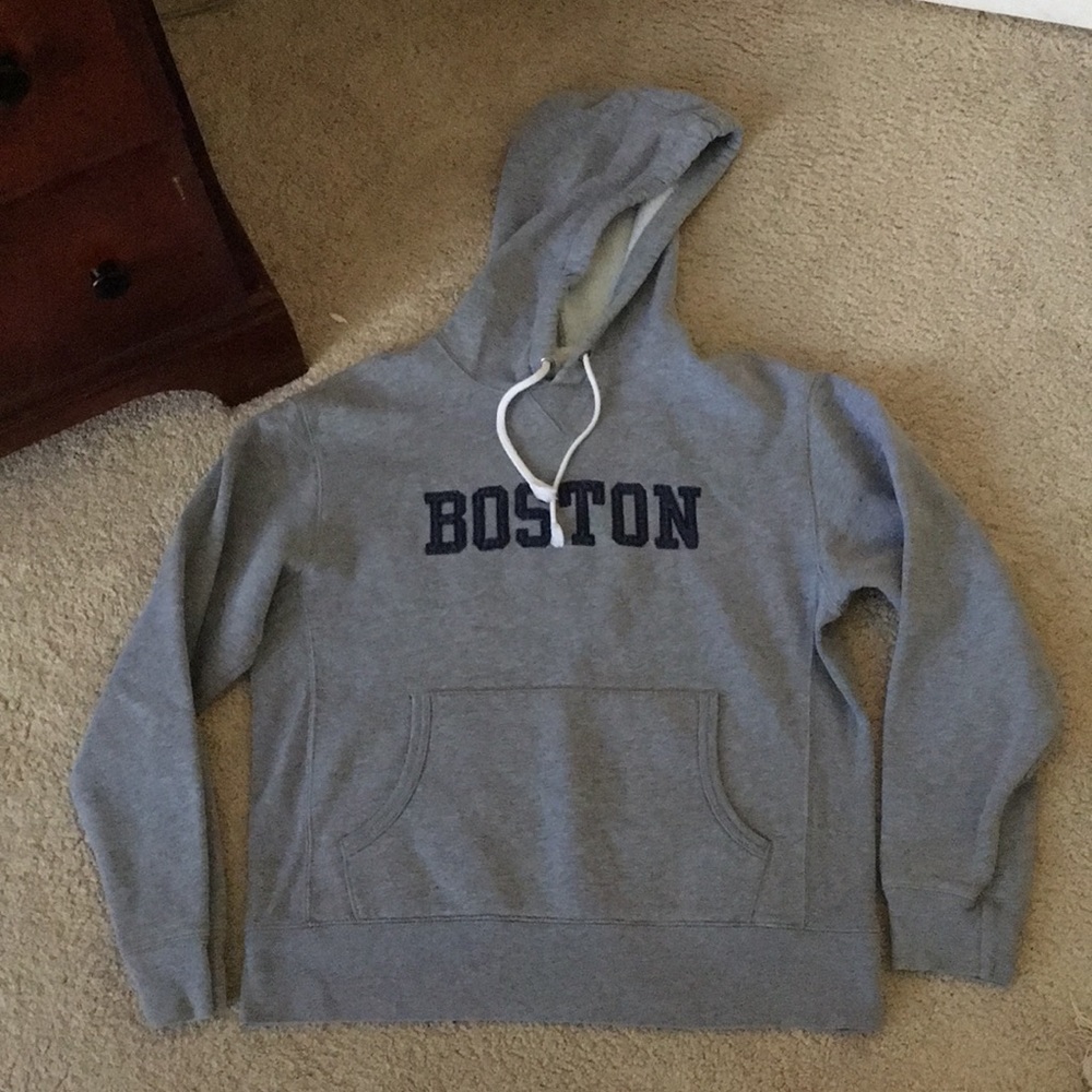 Old navy men’s sweatshirt